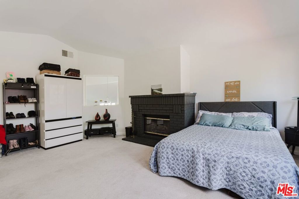 42665 Tempo Drive Property Photo 17