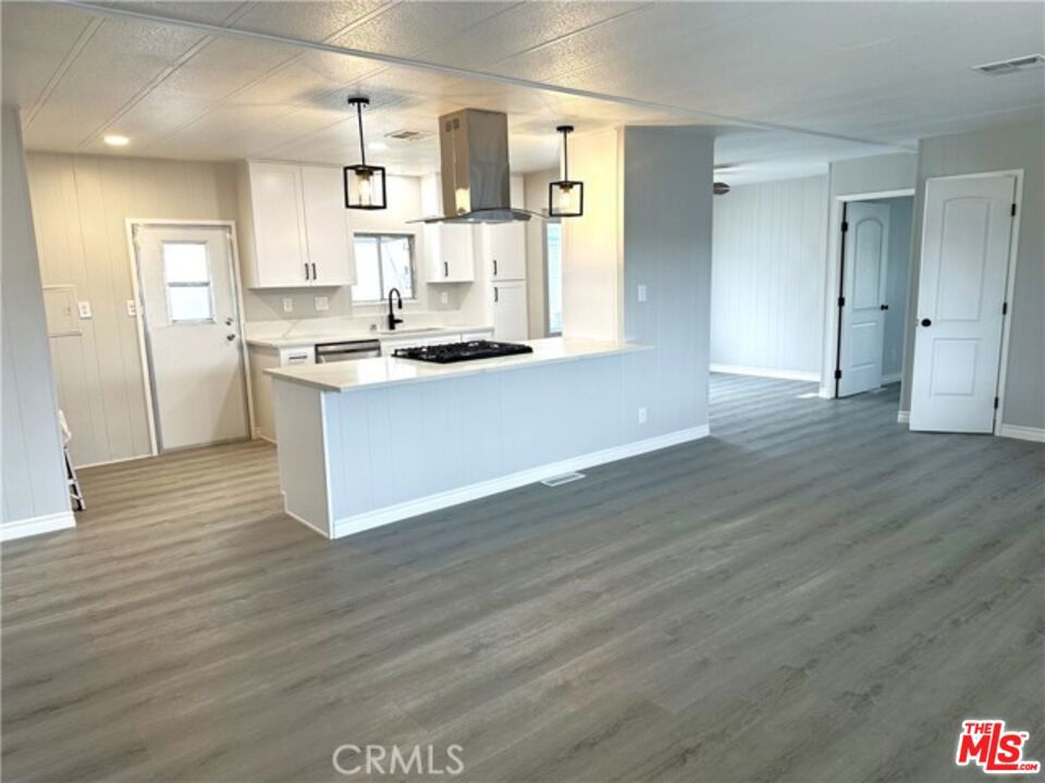 9391 California Avenue 89 Property Photo 2