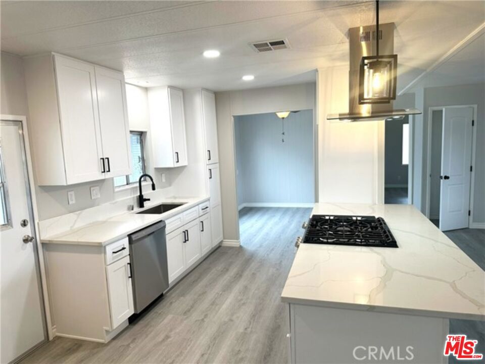 9391 California Avenue 89 Property Photo 3