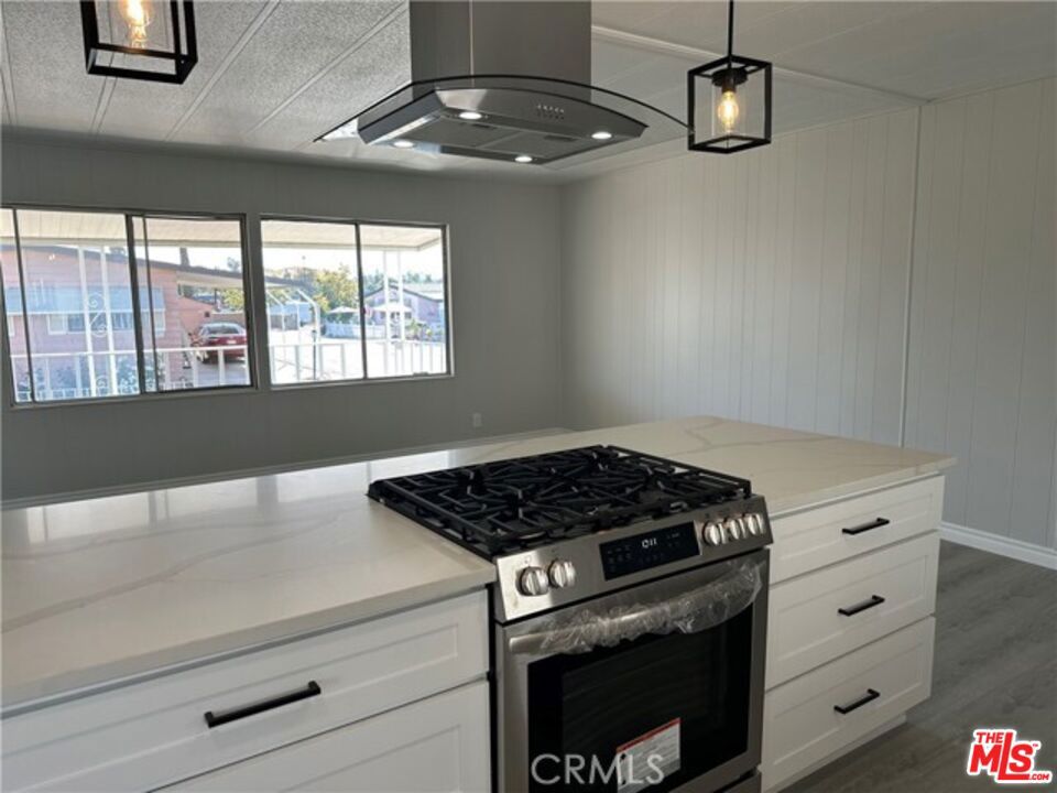 9391 California Avenue 89 Property Photo 4