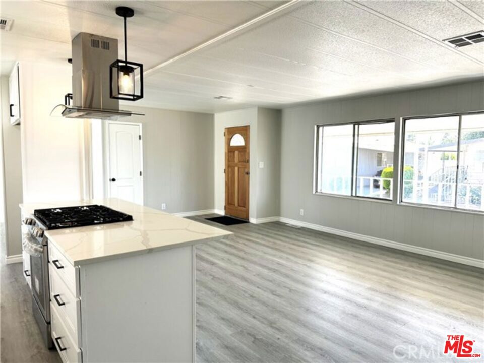 9391 California Avenue 89 Property Photo 5