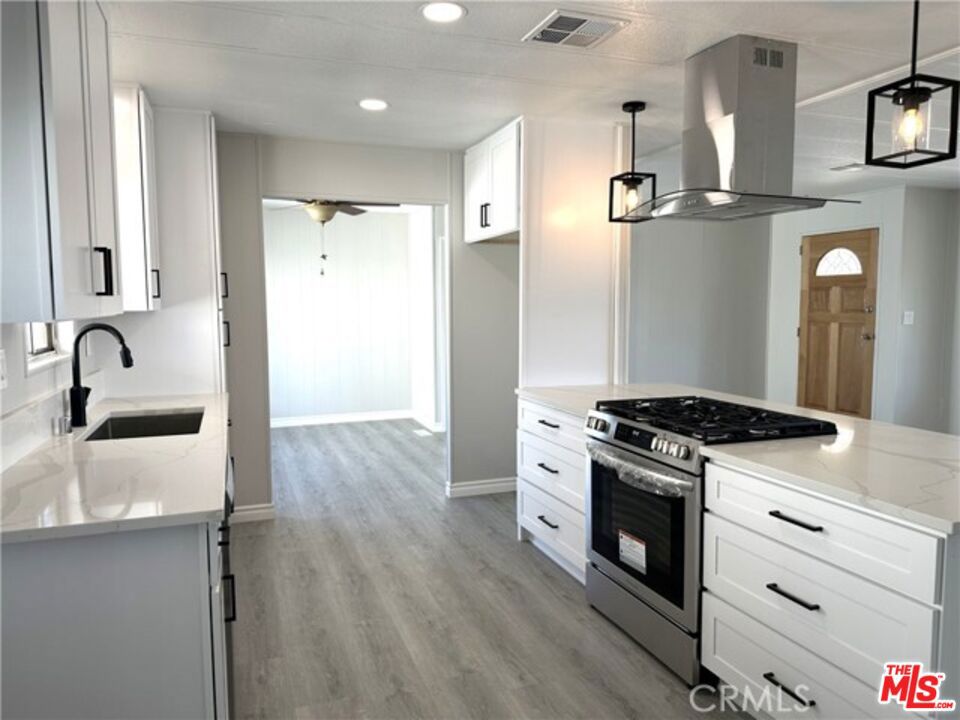 9391 California Avenue 89 Property Photo 6