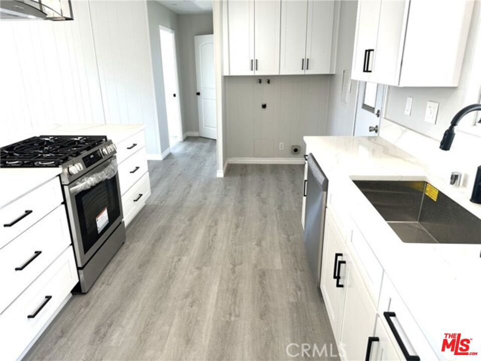 9391 California Avenue 89 Property Photo 12