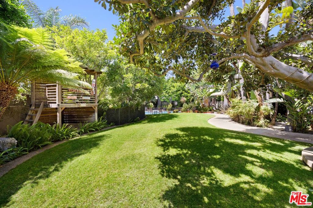 715 N Beverly Drive Property Photo 9