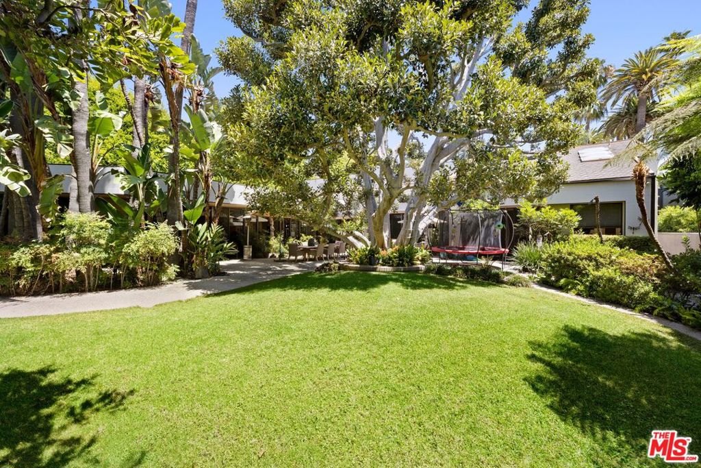 715 N Beverly Drive Property Photo 14