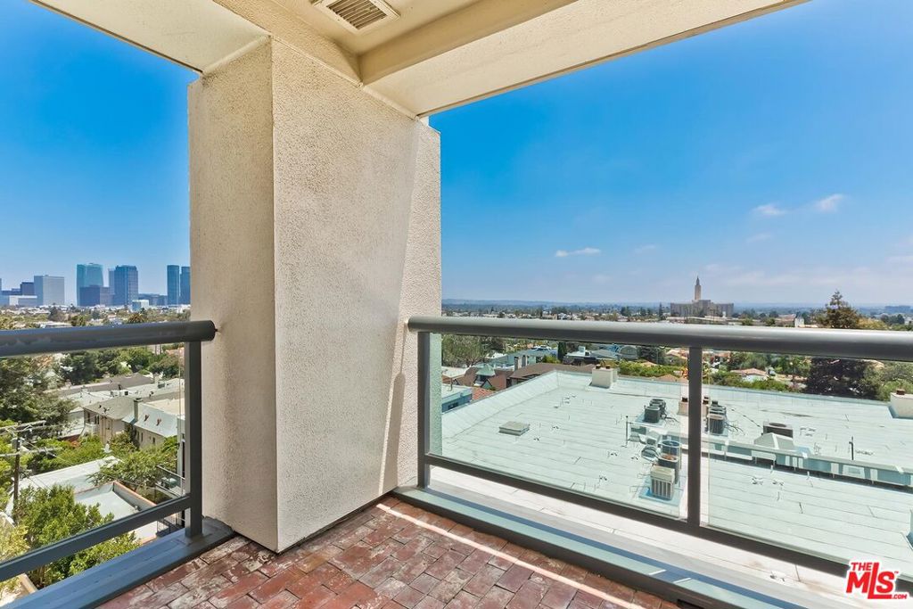 10724 Wilshire Boulevard 611 Property Photo 8