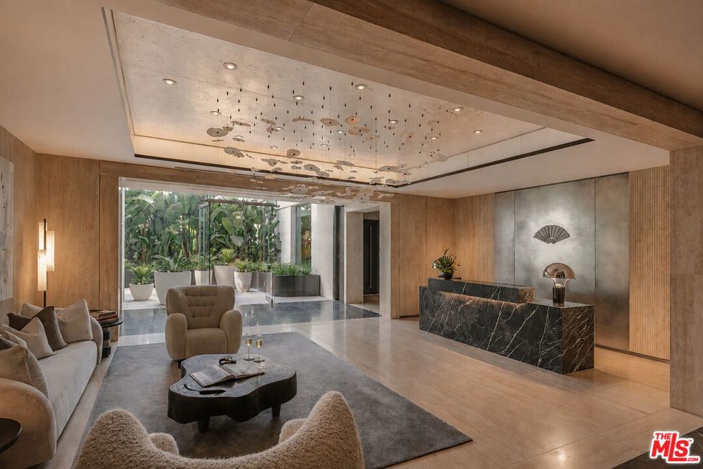 9200 Wilshire Boulevard Ph1e Property Photo 6