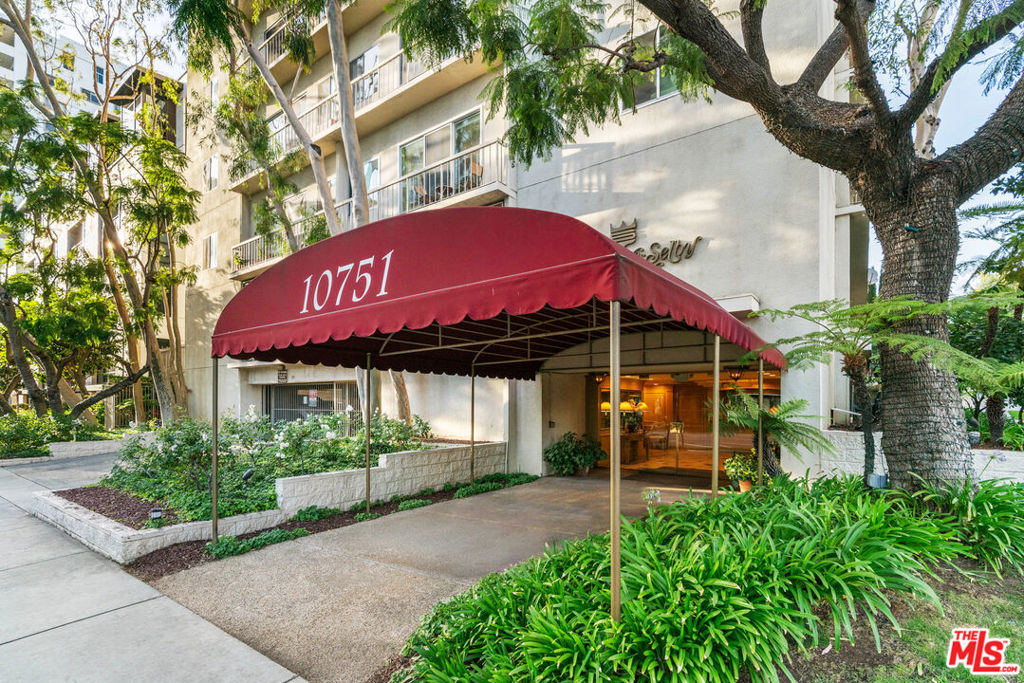 10751 Wilshire Boulevard 1206 Property Photo 9
