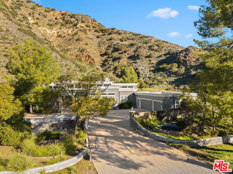 3701 Kanan Road Property Photo 1