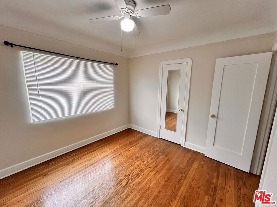 496 E 52nd Street Property Photo 53