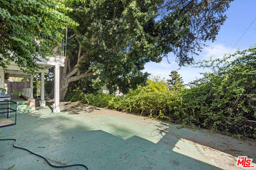 1830 N Sierra Bonita Avenue Property Photo 24