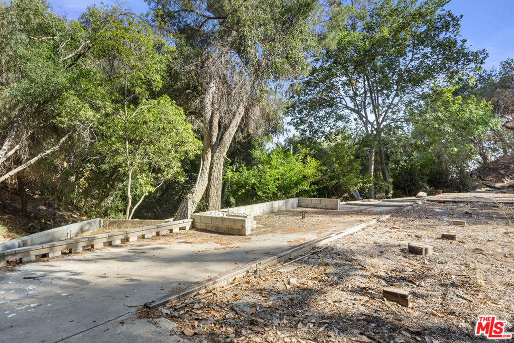 1830 N Sierra Bonita Avenue Property Photo 34