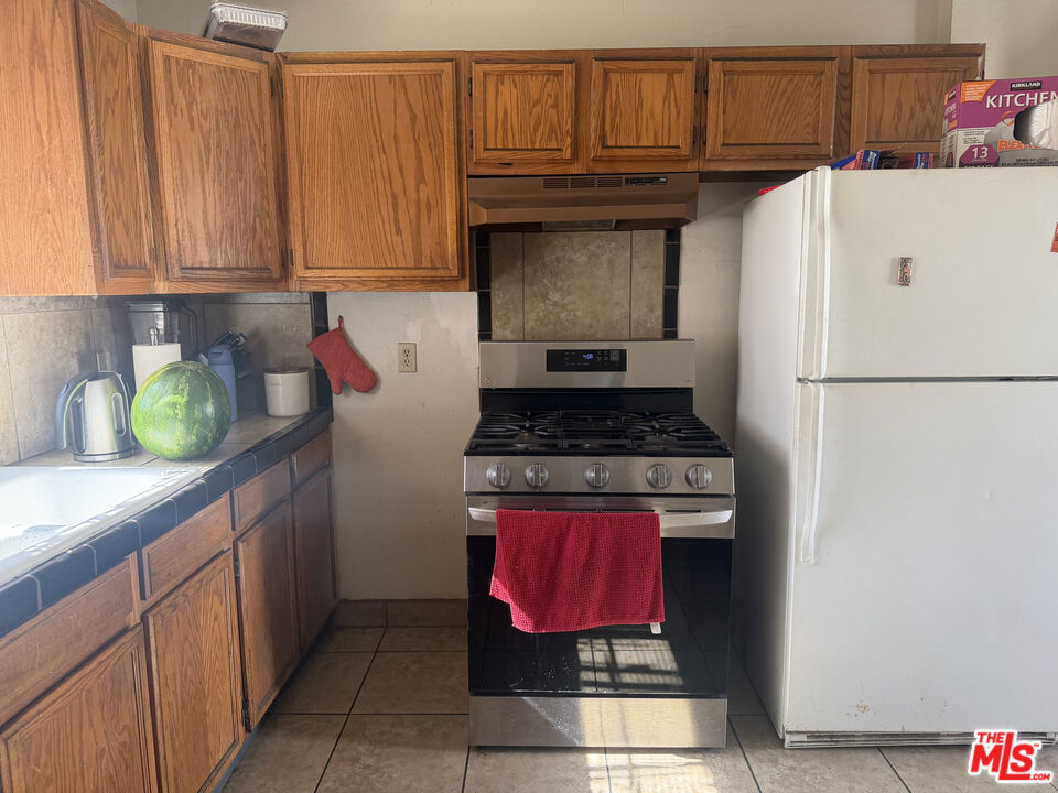 213 W 83rd Street Property Photo 7