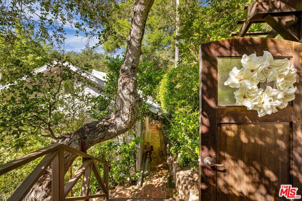 21714 Encina Road Property Photo 3