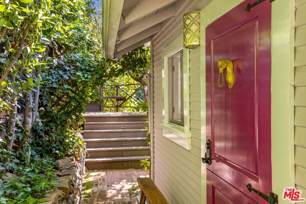 21714 Encina Road Property Photo 4