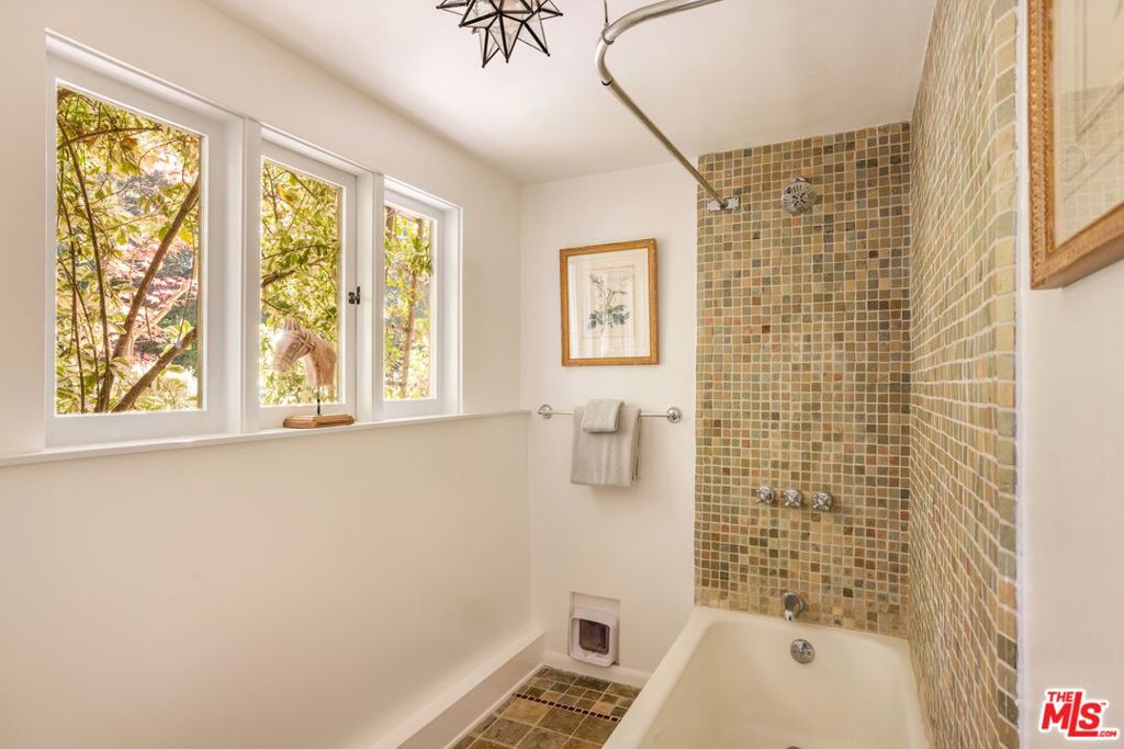 21714 Encina Road Property Photo 21