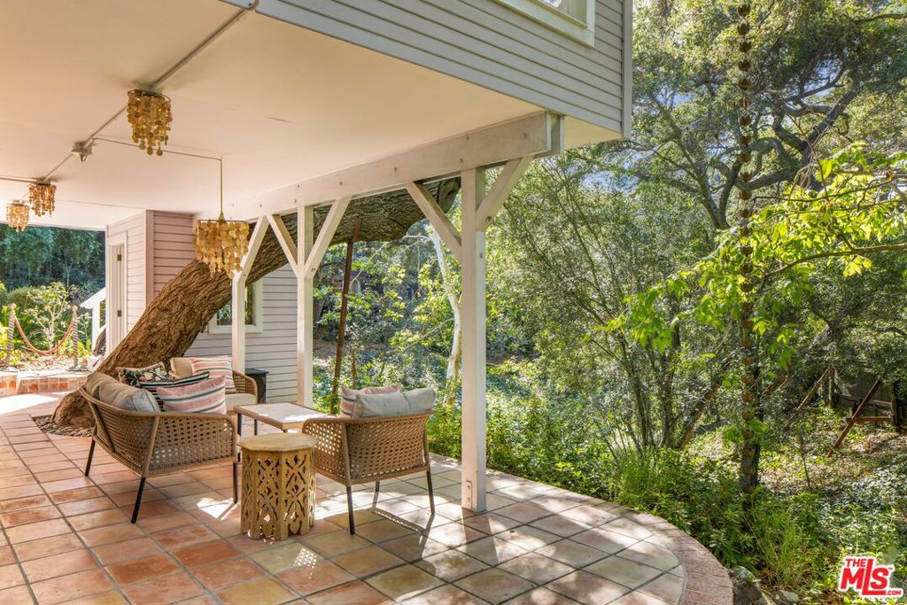 21714 Encina Road Property Photo 24