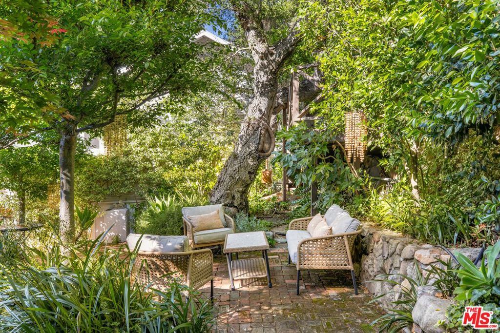 21714 Encina Road Property Photo 27