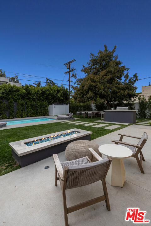 731 N Curson Avenue Property Photo 69