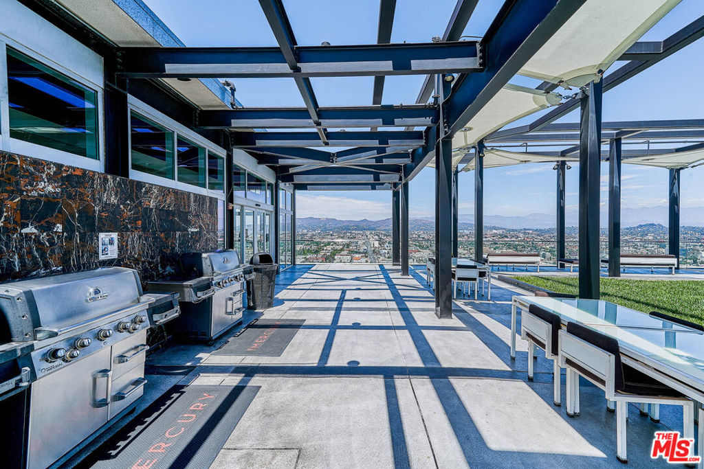 3810 Wilshire Boulevard 1001 Property Photo 4