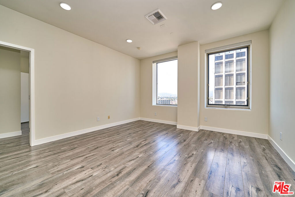 3810 Wilshire Boulevard 1001 Property Photo 16