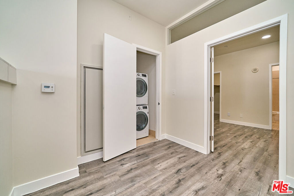 3810 Wilshire Boulevard 1001 Property Photo 21