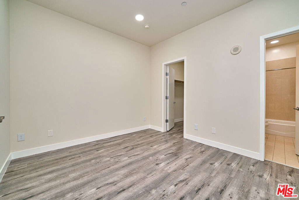 3810 Wilshire Boulevard 1001 Property Photo 22