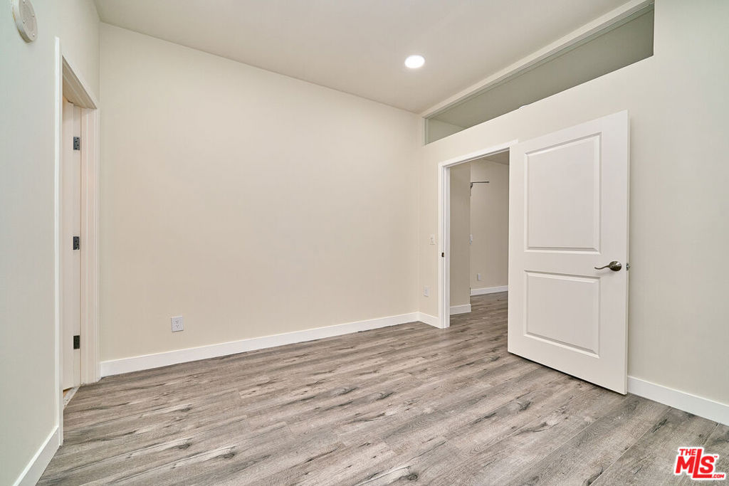 3810 Wilshire Boulevard 1001 Property Photo 23