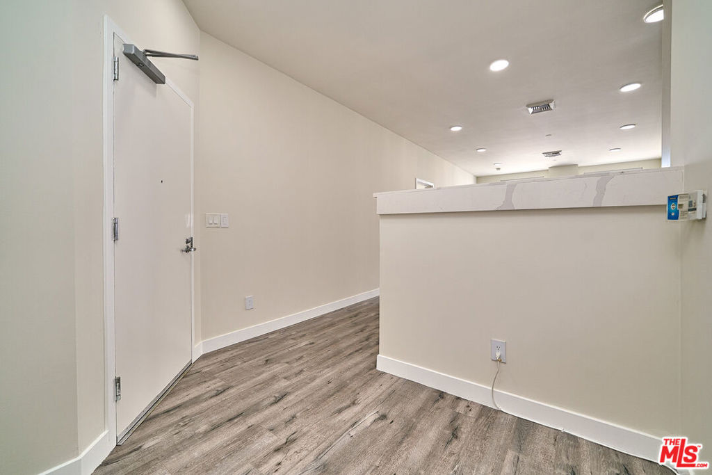 3810 Wilshire Boulevard 1001 Property Photo 27