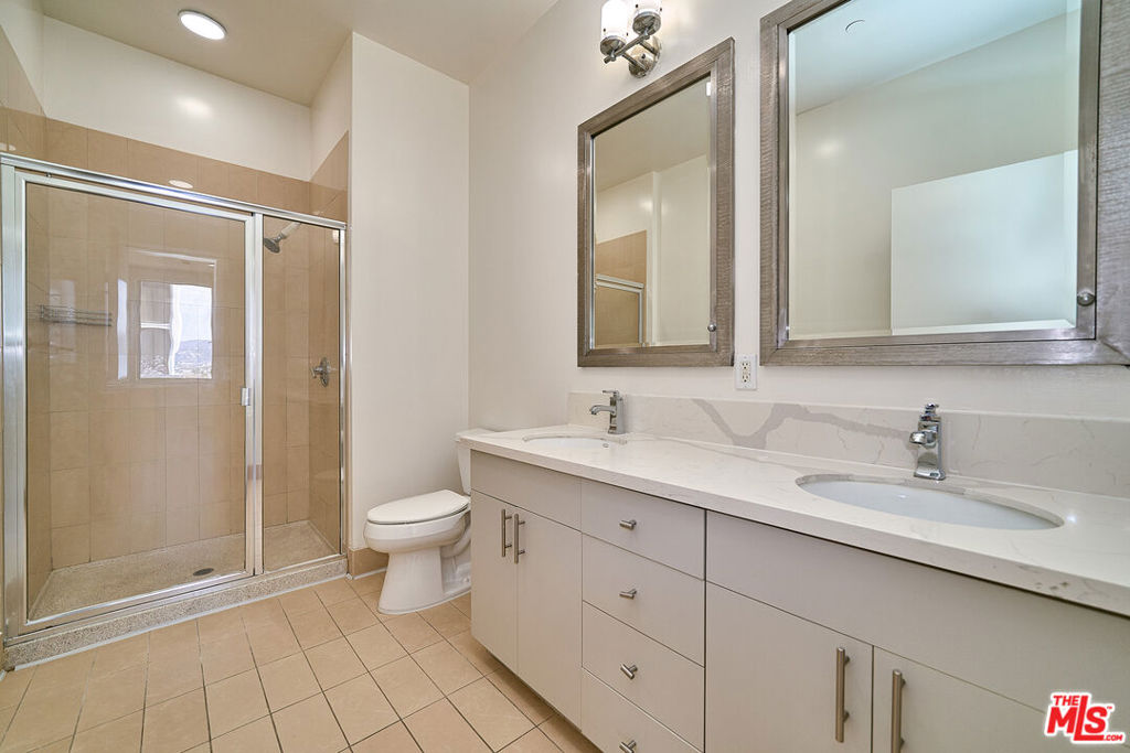 3810 Wilshire Boulevard 1001 Property Photo 34