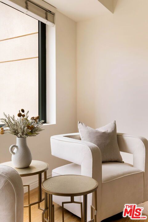 10520 Wilshire Boulevard 303 Property Photo 12