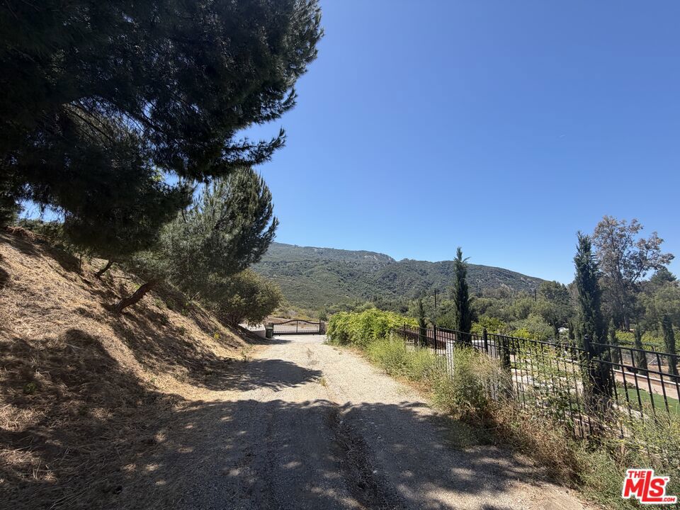 2116 Stunt Road Property Photo 1