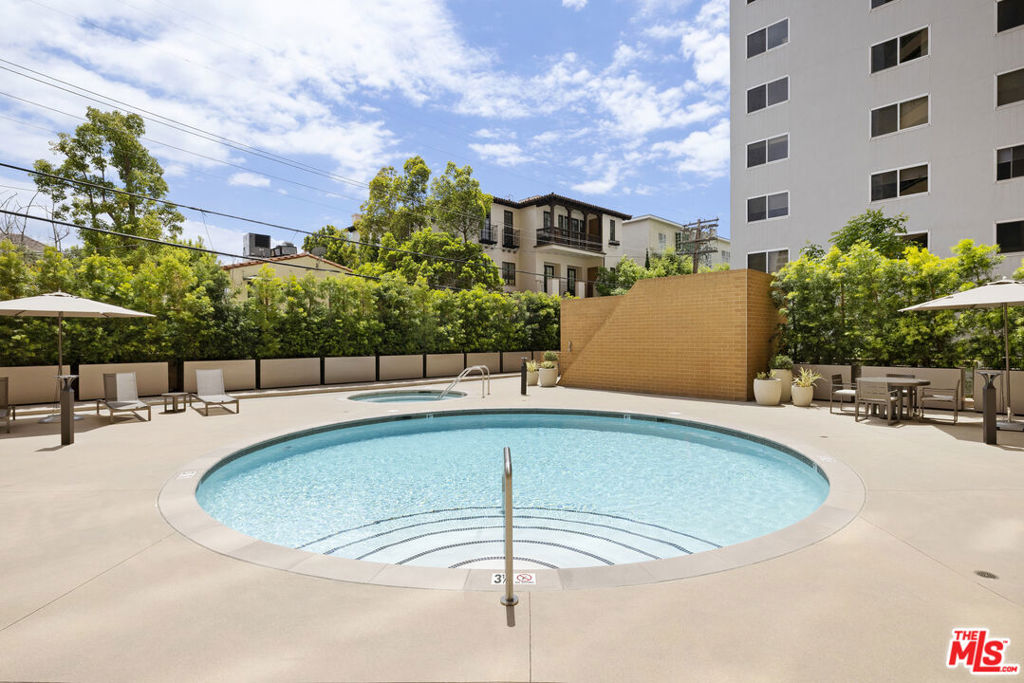 10430 Wilshire Boulevard 202 Property Photo 20