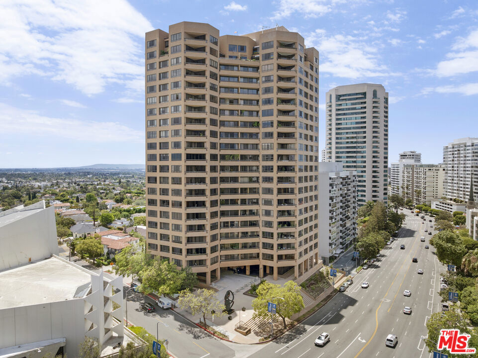 10430 Wilshire Boulevard 202 Property Photo 21