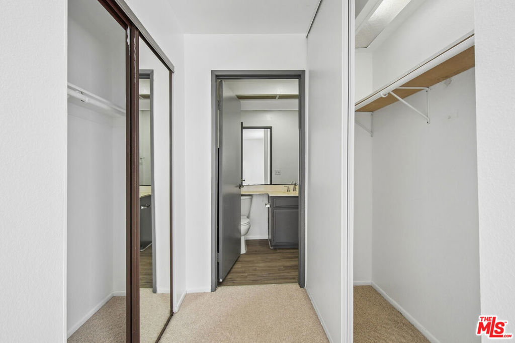 11924 Mayfield Avenue 5 Property Photo 16