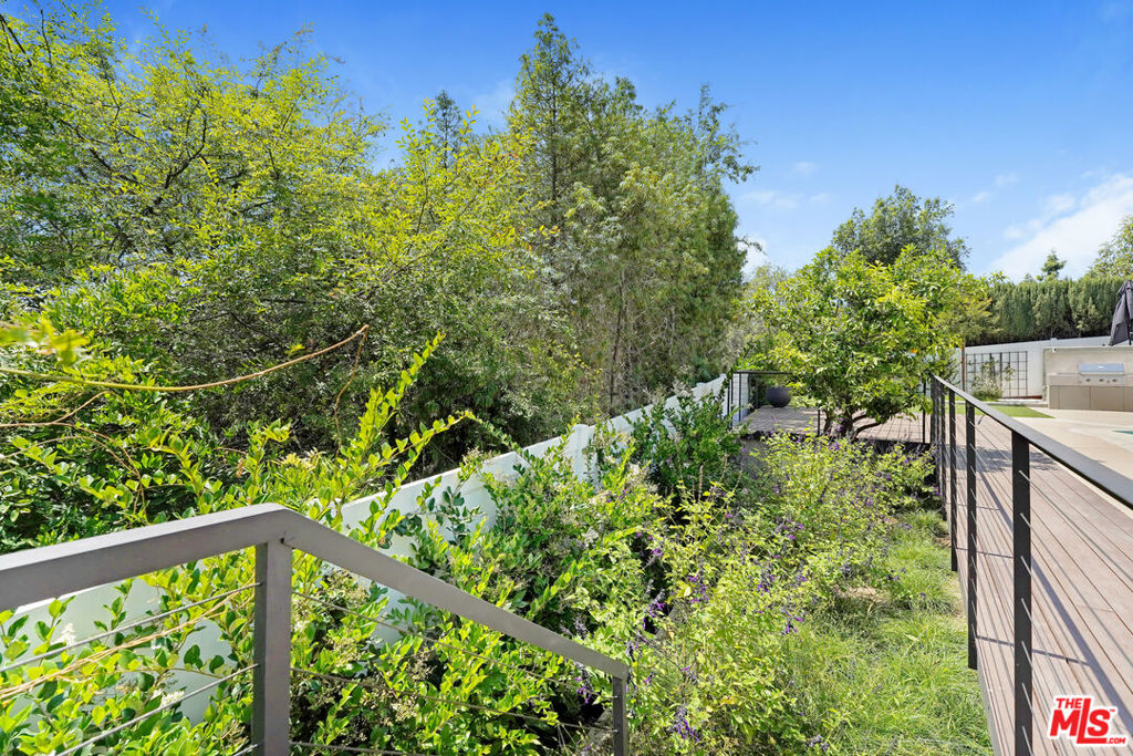 2383 Panorama Terrace Property Photo 34