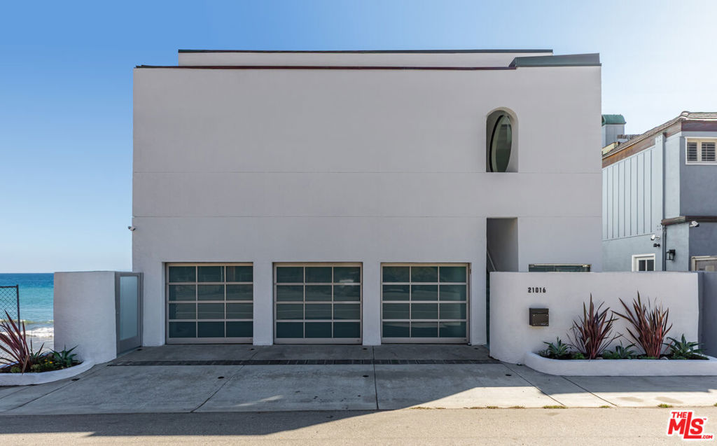 21016 Pacific Coast Highway Property Photo 2