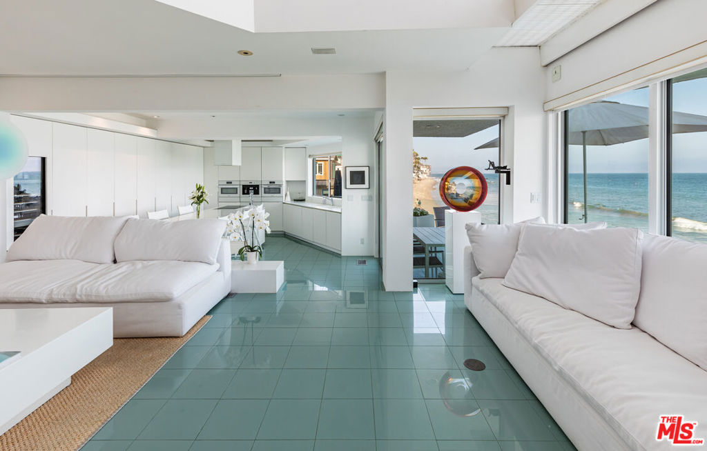 21016 Pacific Coast Highway Property Photo 5