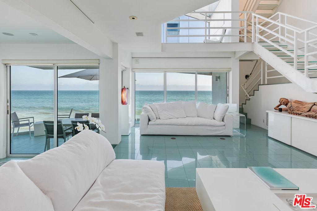 21016 Pacific Coast Highway Property Photo 8