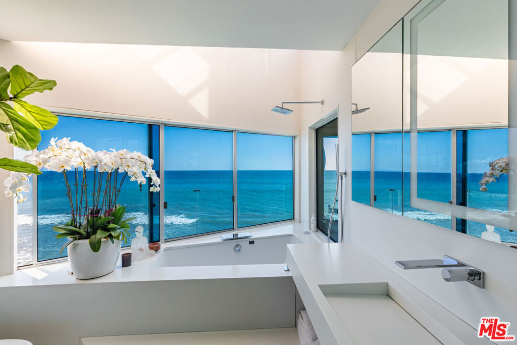 21016 Pacific Coast Highway Property Photo 24