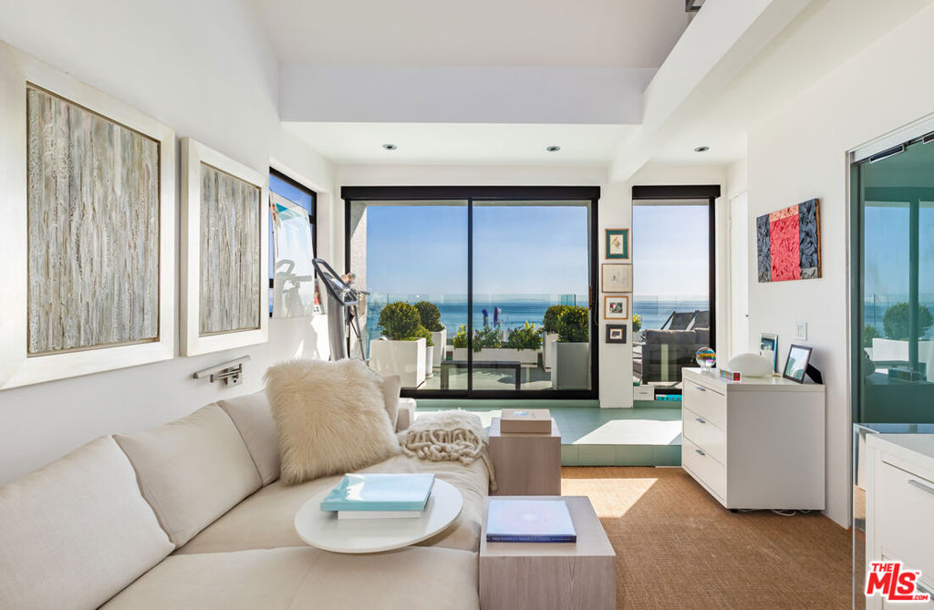 21016 Pacific Coast Highway Property Photo 29