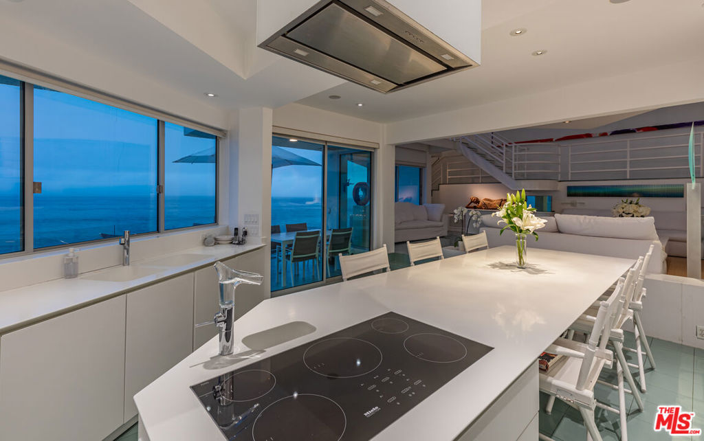 21016 Pacific Coast Highway Property Photo 33