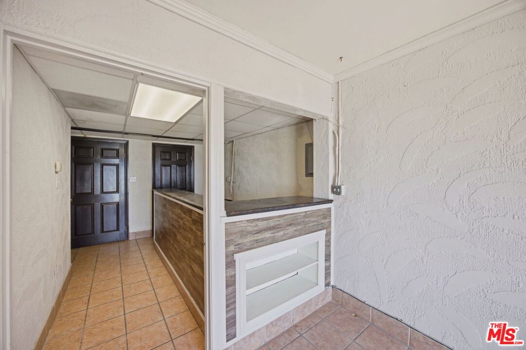 21235 Pacific Coast Highway 21241 Property Photo 8