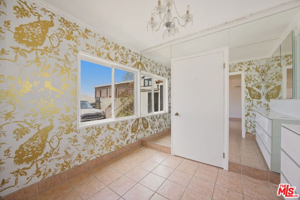 21235 Pacific Coast Highway 21241 Property Photo 11