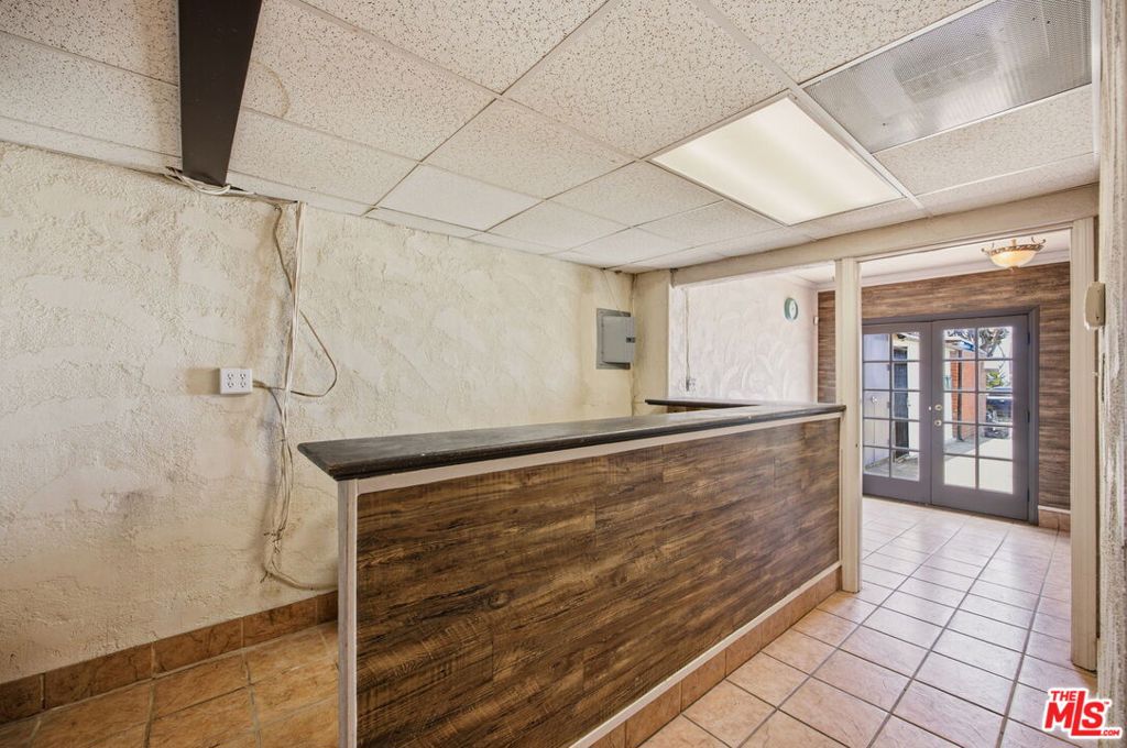 21235 Pacific Coast Highway 21241 Property Photo 12