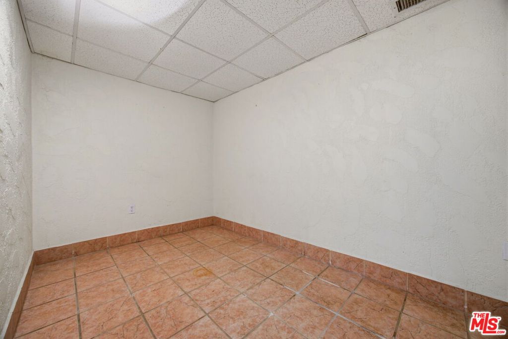 21235 Pacific Coast Highway 21241 Property Photo 15
