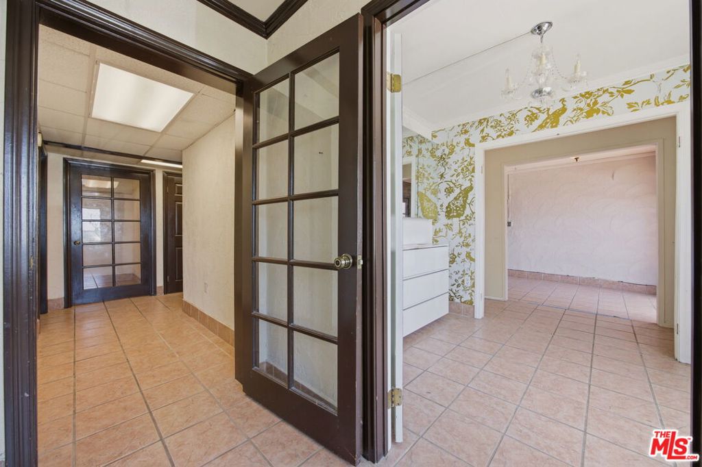 21235 Pacific Coast Highway 21241 Property Photo 22