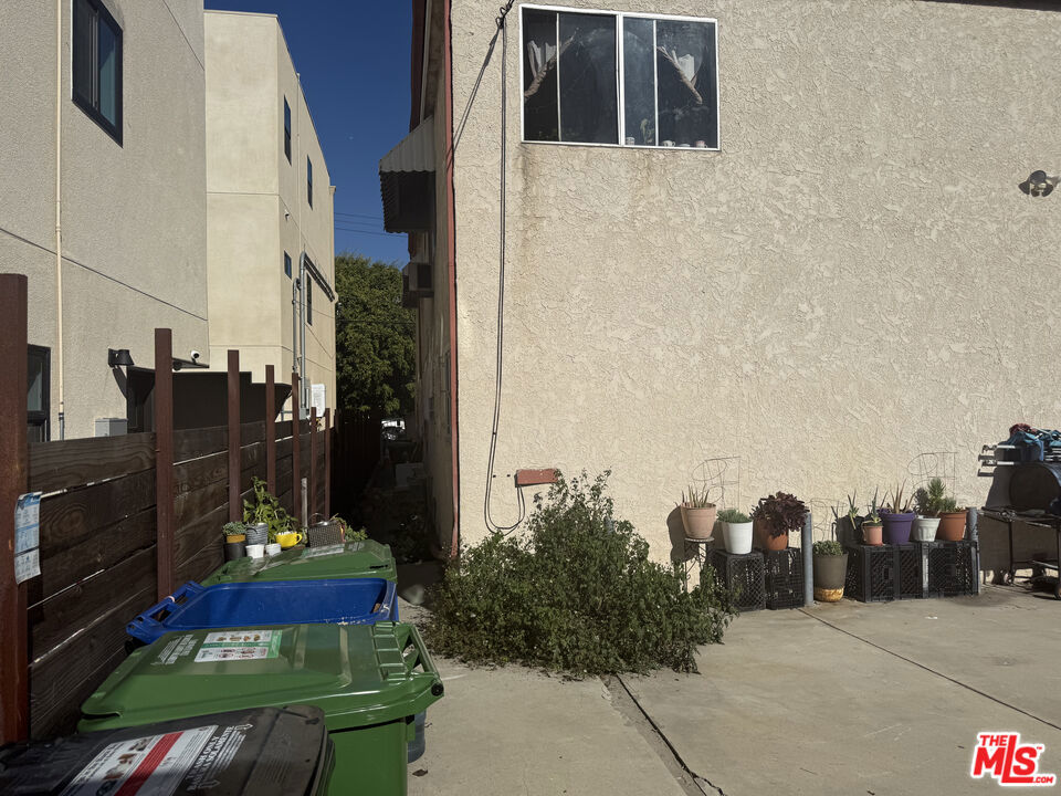 2726 Council Street Property Photo 6