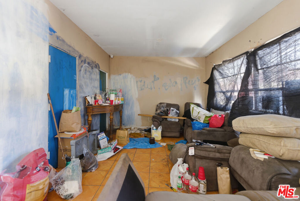 2124 Violet Street Property Photo 17