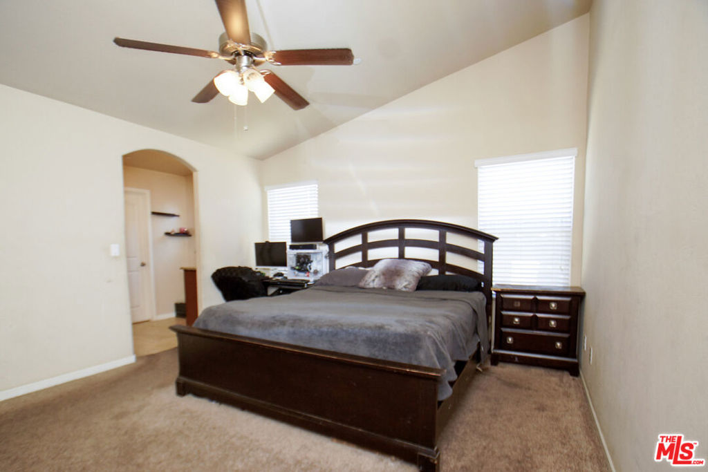 6014 Samuelson Street Property Photo 7